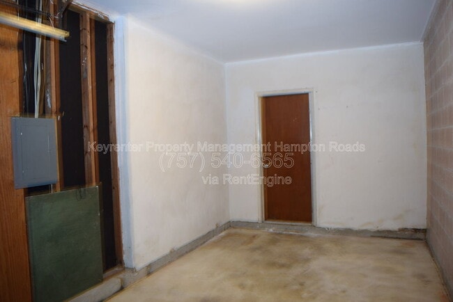 Building Photo - 5953 Blackpoole Ln