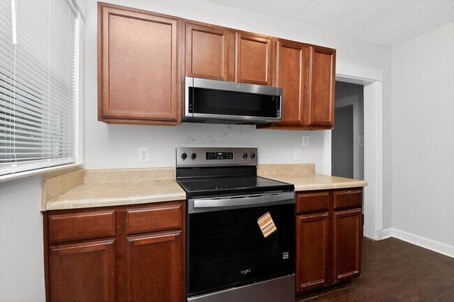 Building Photo - Charming 3BD/1BA Ranch in