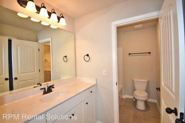 Building Photo - 4 br, 3 bath House - 1001 Kittywood Court