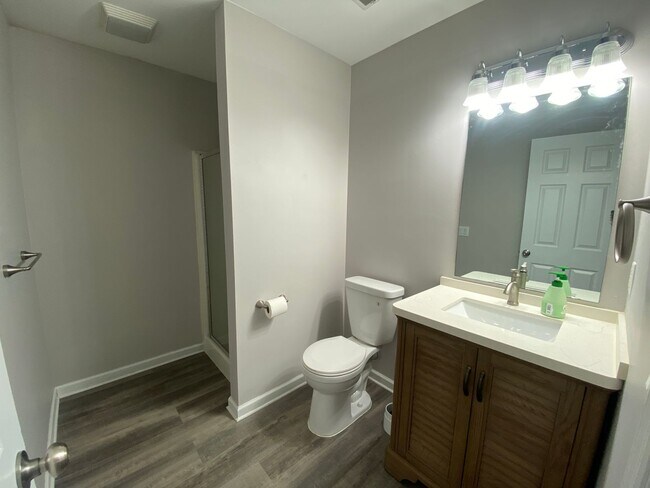 Building Photo - 2147-2149 Countrywood Dr SE