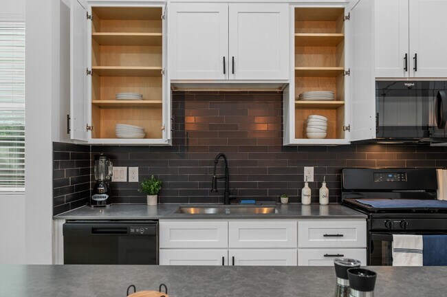 Building Photo - 4201 Stassen St