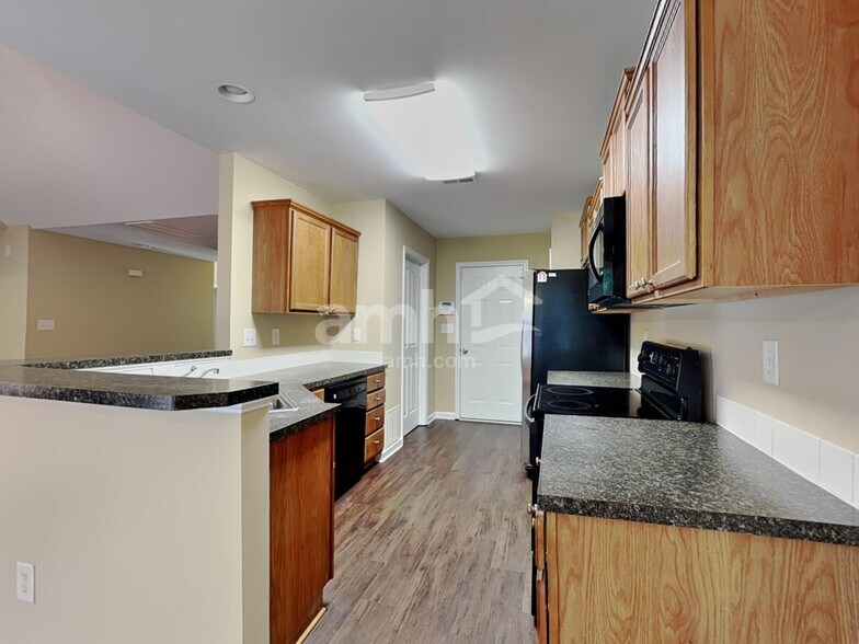 Building Photo - 2430 Joshua Ln