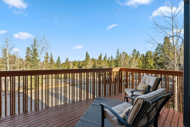 Building Photo - Breck 3-bedroom home with views! 4-6