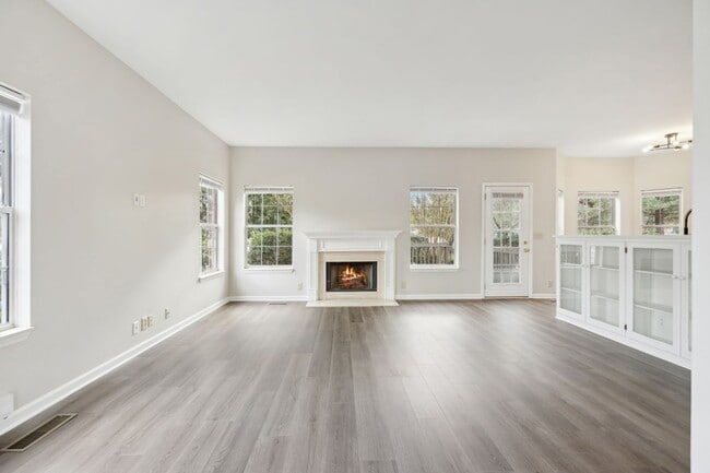 Building Photo - 184 Crestfield Pl