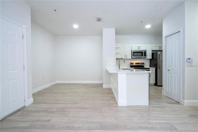 Building Photo - 1375 Lake Shadow Cir