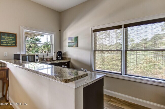 Building Photo - 800 Ironwood Dr