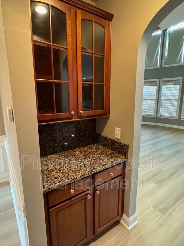 Building Photo - 917 Wallace Falls Dr