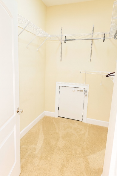 Building Photo - 273 Alexander Woods Dr