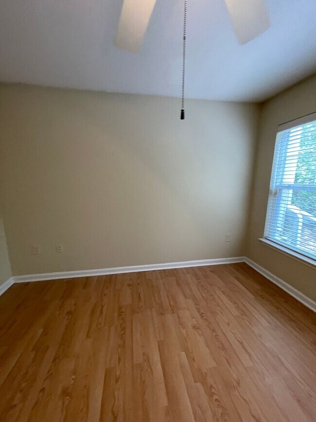 Building Photo - 07-204 Fattouh