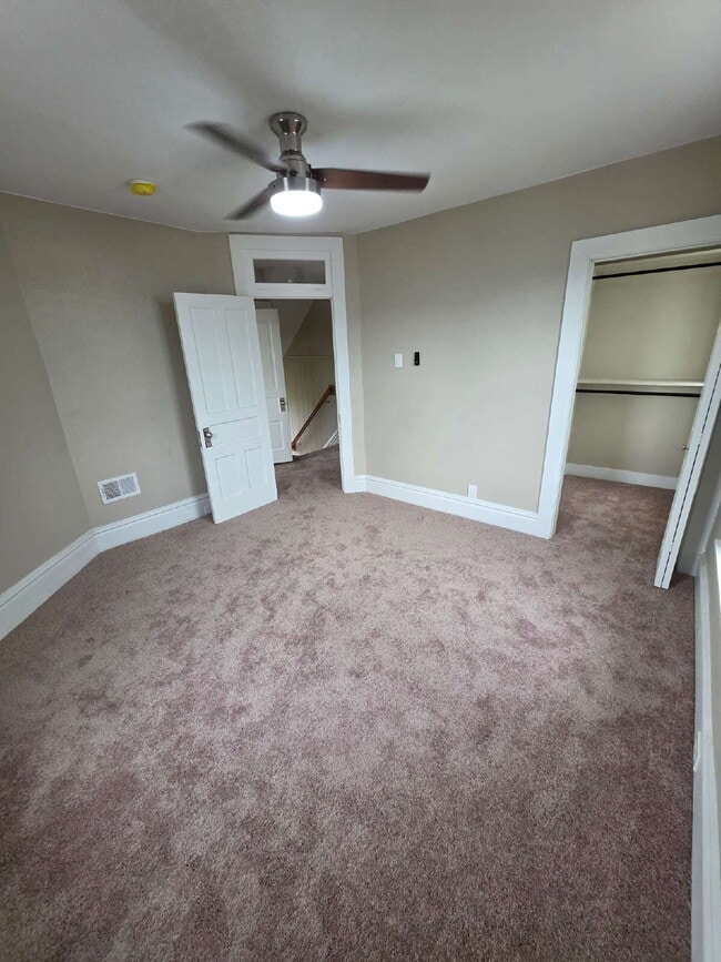 Building Photo - "Spacious 4-Bedroom Gem in Homestead – 2090 Sq Ft of Comfort!"