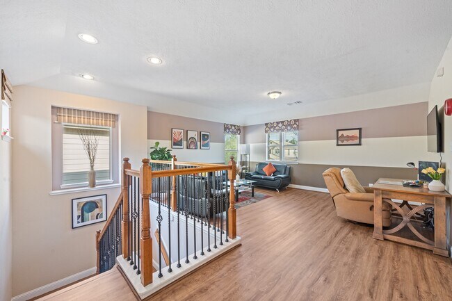 Building Photo - 16514 Sheffield Run Dr