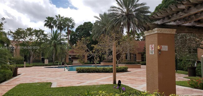 Building Photo - 4844 N State Rd 7