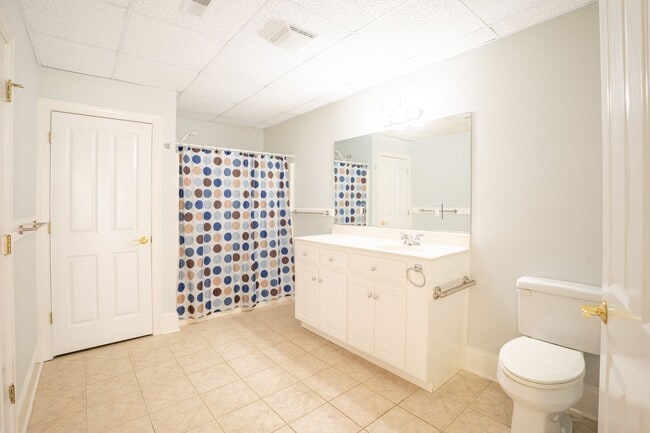 Building Photo - 785 Glenwood Dr