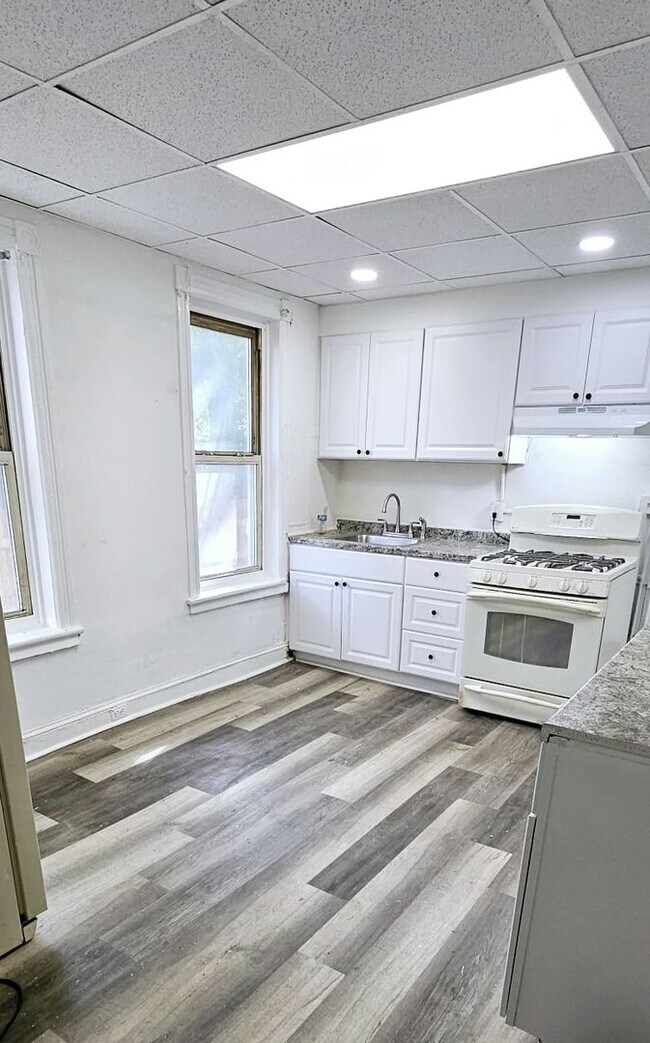 Building Photo - 531 Stuyvesant Ave