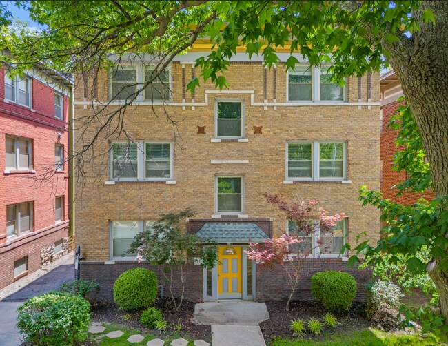 Primary Photo - The Coleman - 809-811 E 42nd