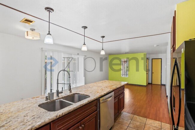 Building Photo - 2095 Olivera Rd