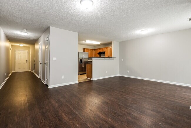 Building Photo - 6346 Hickory Ln Cir