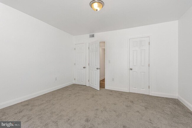 Building Photo - 1621 Berryhill St