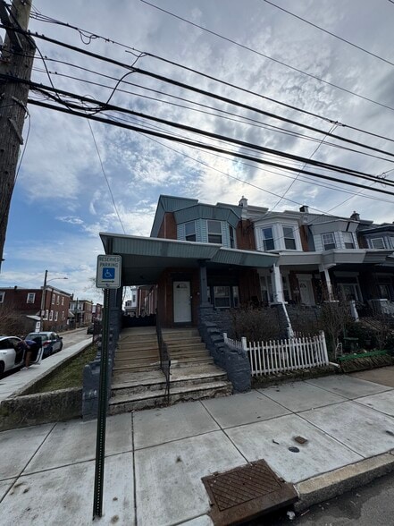 Building Photo - 5524 Locust St