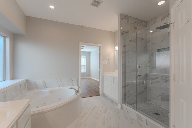 Building Photo - 63 W Artist Grove Pl