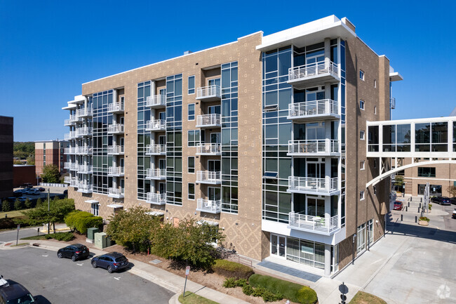 Building Photo - East 54