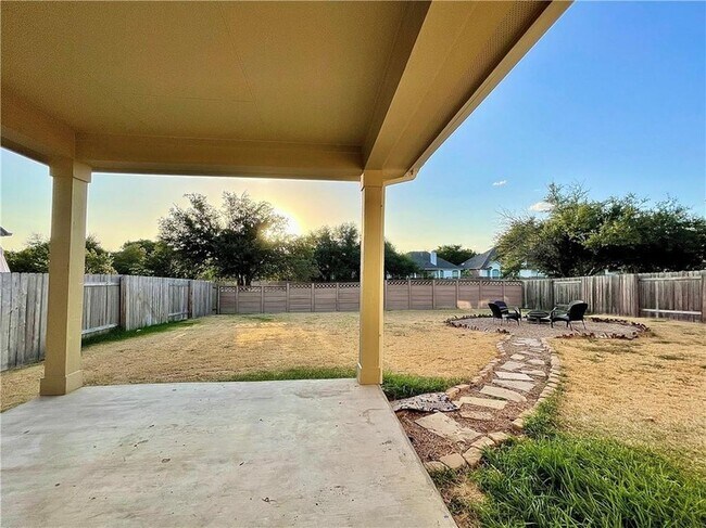 Building Photo - 906 Mesquite Hollow Pl