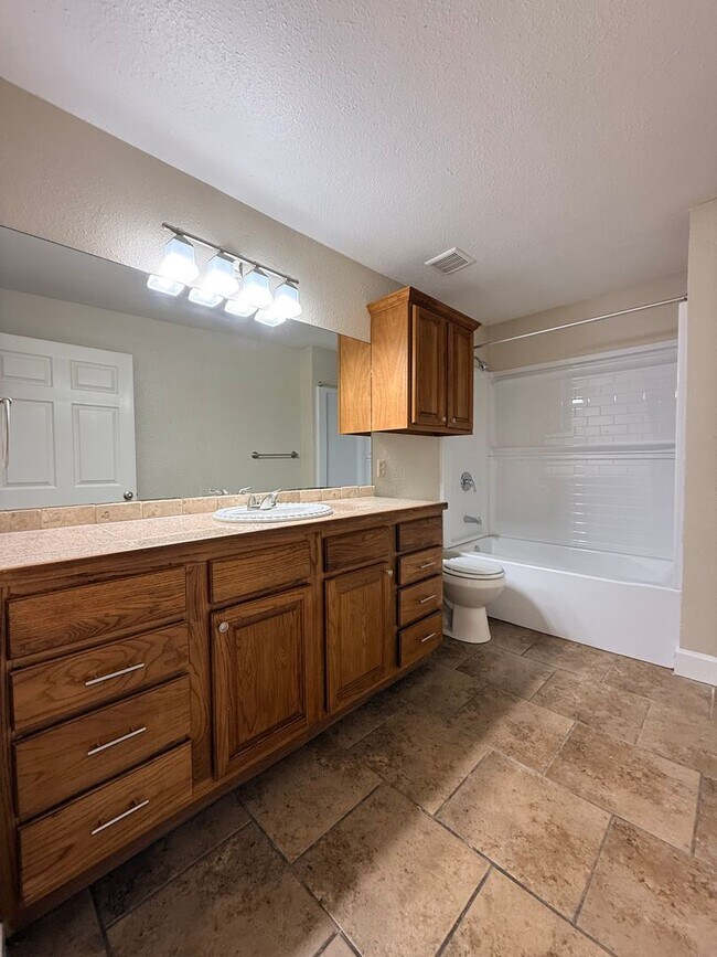 Building Photo - 7280-7286 CR 492