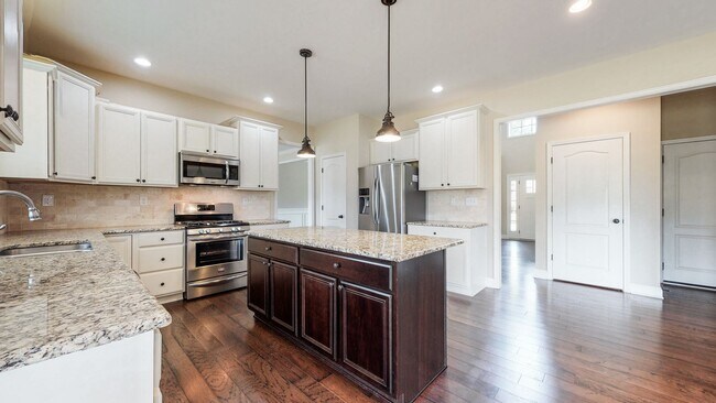 Building Photo - 802 Urton Woods Way