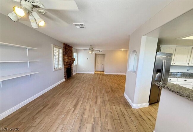Building Photo - 32 Sandwedge Dr