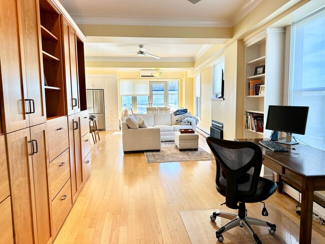 Building Photo - Penthouse Condo in Downtown Portland Peninsula