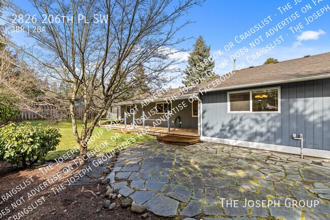 Building Photo - 2826 206th Pl SW