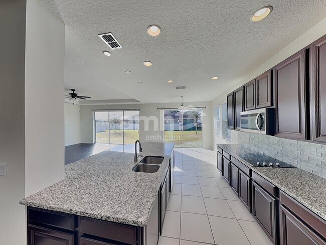 Building Photo - 5405 Manchester Dr