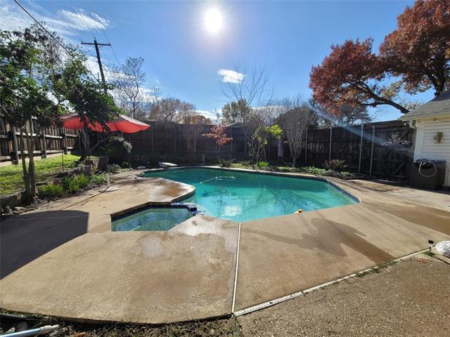 Building Photo - 3516 Wildwood Cir