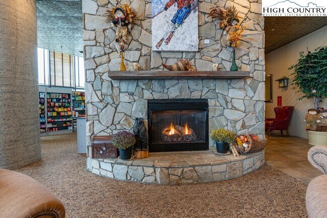 Building Photo - 303 Sugar Top Dr