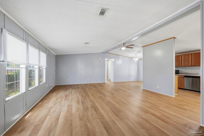 Building Photo - 1709 Woodchuck Ave