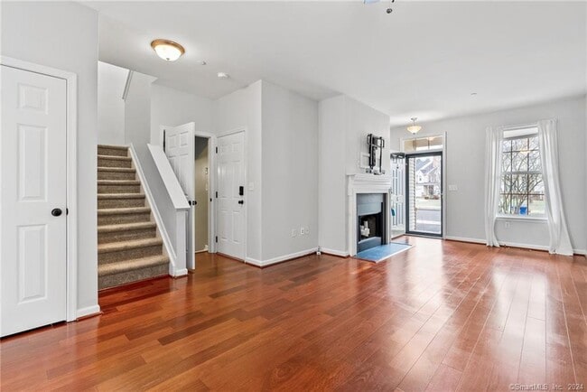 Building Photo - 6 Rhodora Terrace