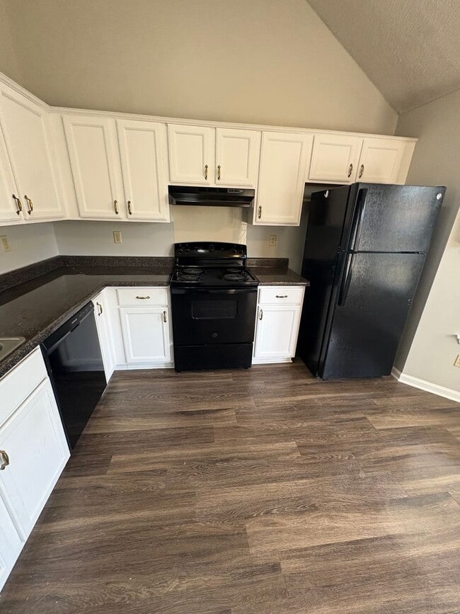 Building Photo - 5384 Farm Ridge Dr