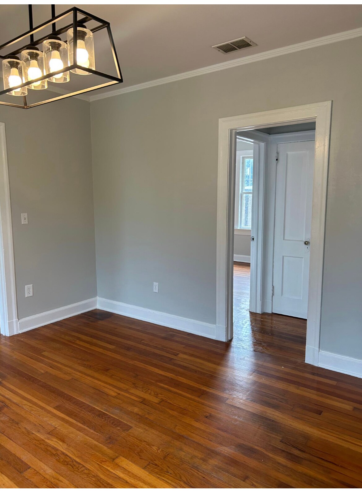 Building Photo - 2604 Dellwood Ave