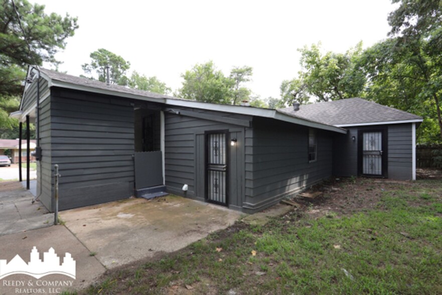 Building Photo - 3223 Boone St
