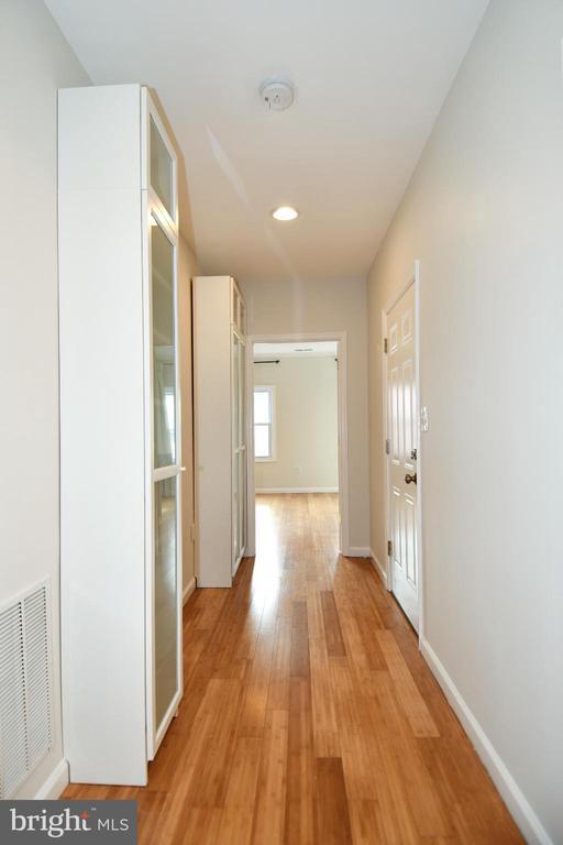 Building Photo - 737 Morton St NW