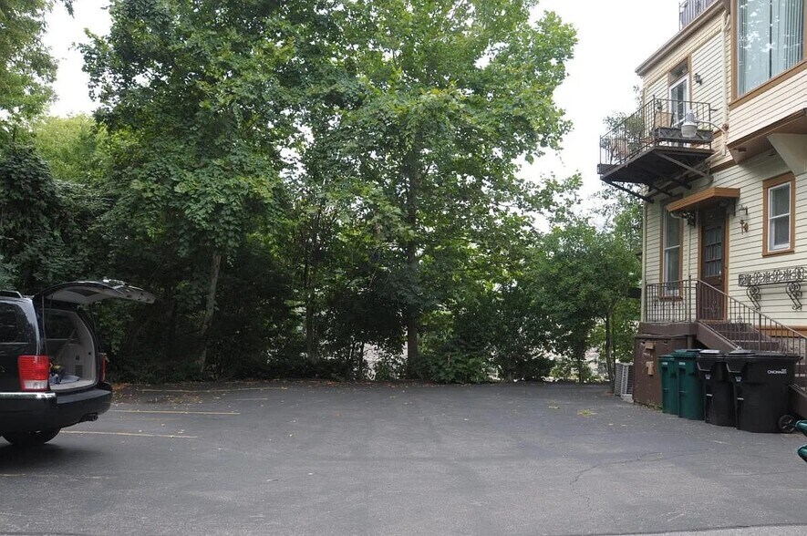 Building Photo - 57 E Hollister St
