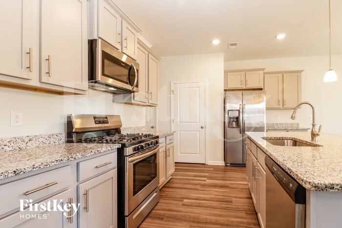 Building Photo - 591 Wayton Cir