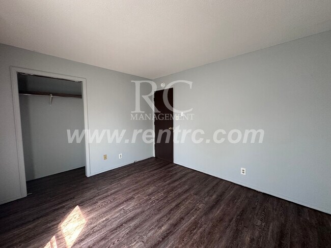 Building Photo - 123-05 Attica-W