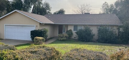 Building Photo - 3 bedroom home in Shasta Lake City