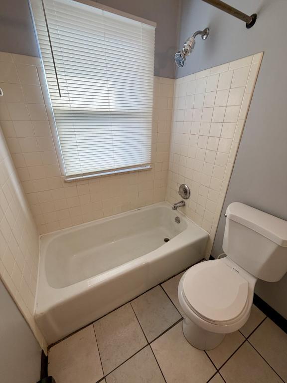 Building Photo - 841 Moyer Ave