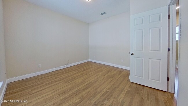 Building Photo - 1844 Thacker Ave