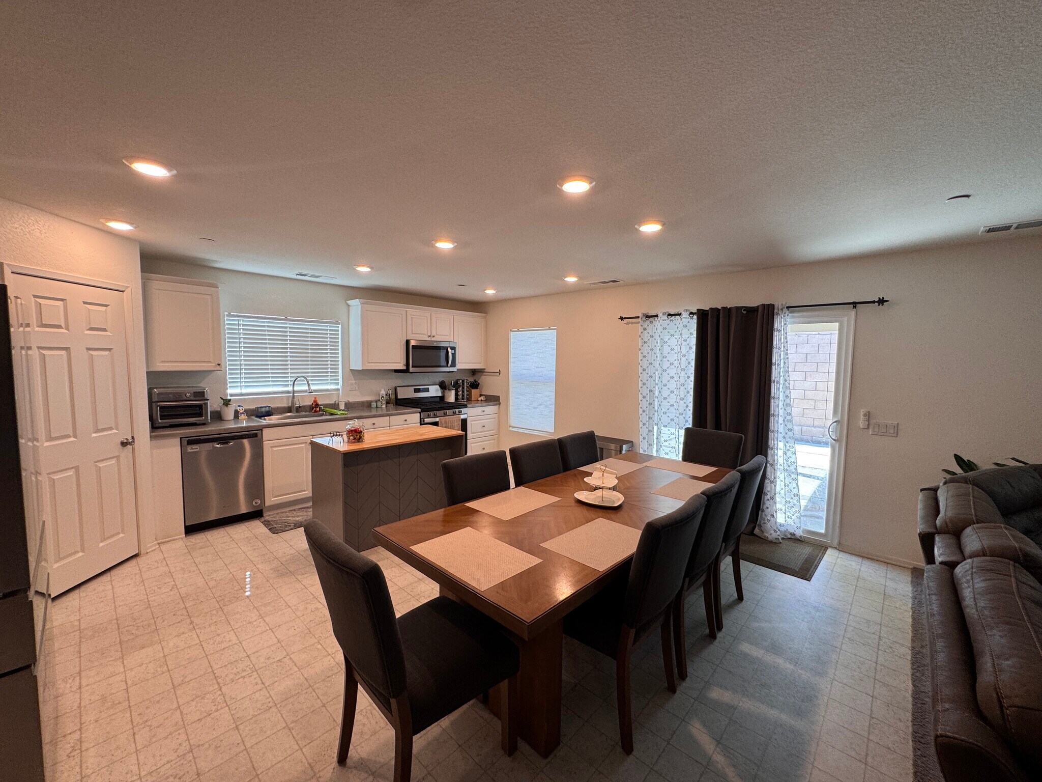 Dining Area - 15659 Whispering Creek Way