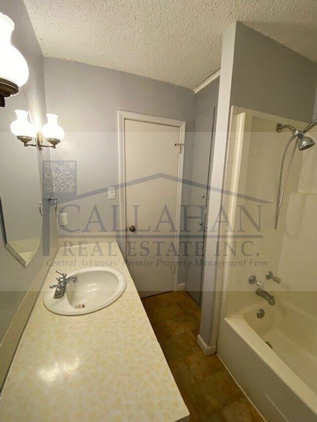 Building Photo - Jacksonville 3 Bedroom Home