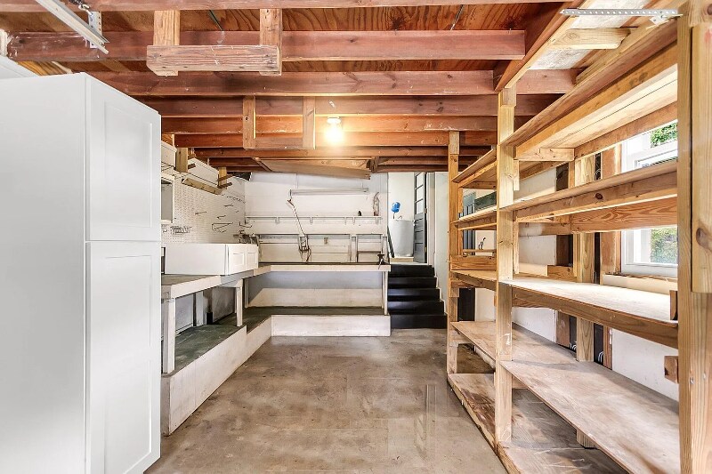 Building Photo - 6305 Lucille Dr