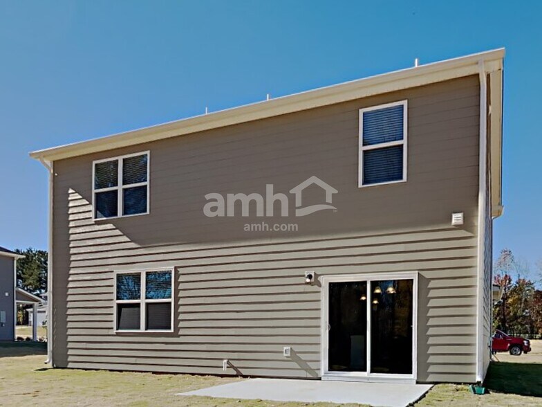 Building Photo - 2920 Throneberry Ln